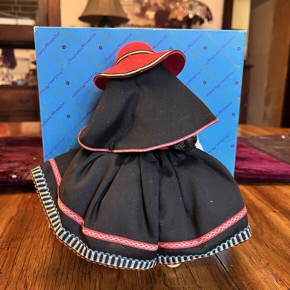 Madame Alexander doll Peru Excellent Condition With Box - Picture 5 of 8